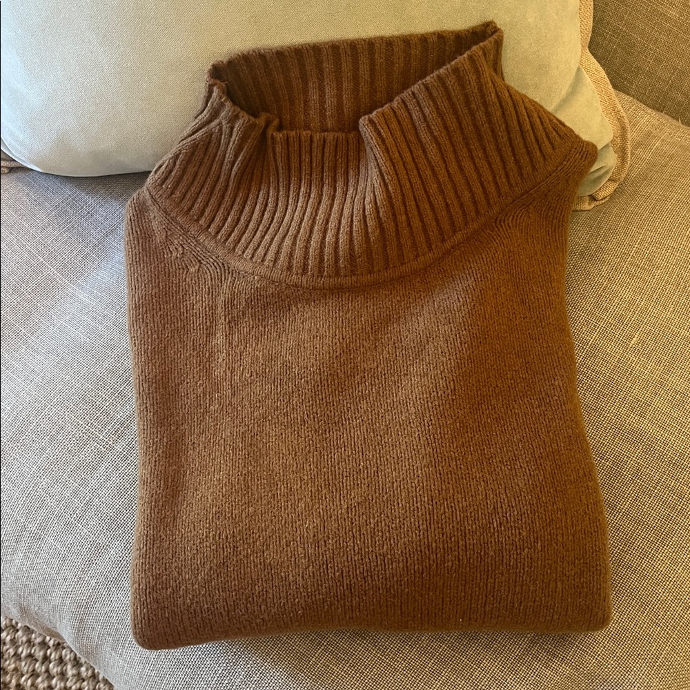 GAP Warm Cognac Knit Sweater - Picture 3 of 4